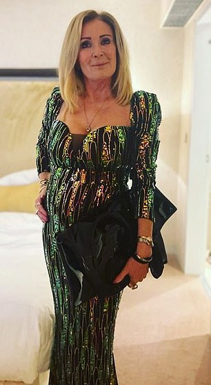 بيفرلي في الصورة في عام 2021