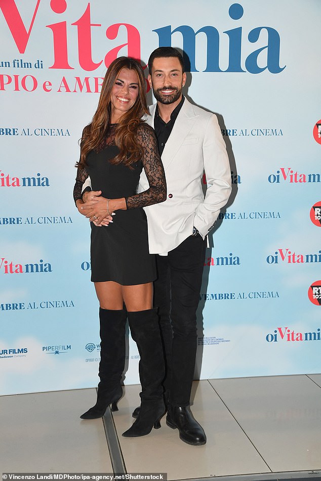 كان الزوجان هما الزوجان الفائزان في النسخة الإيطالية من برنامج بي بي سي Ballando con le Stelle. خلال العرض، قال جيوفاني بحماس شديد أن بيانكا كانت 