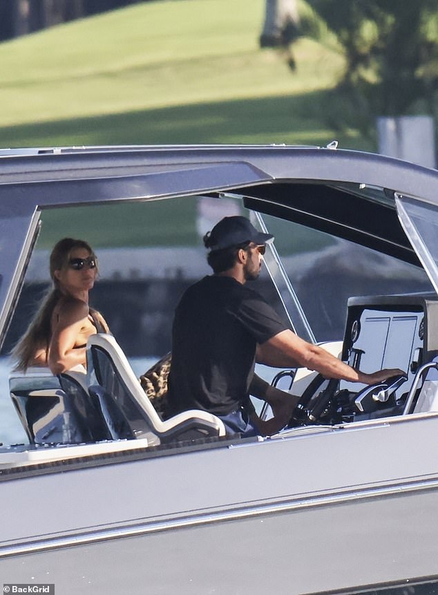 تحدثت بوندشين نفسها سابقًا عن أساس علاقتهما الرومانسية خلال مقابلة مع صحيفة نيويورك تايمز في مارس 2024، موضحة أن علاقتهما تطورت من الصداقة.