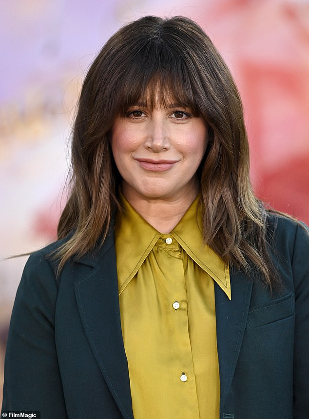 انتقل كوما إلى Instagram يوم الثلاثاء وسط تكهنات بأن تيسدال قد اختلف مع زوجته هيلاري بسبب توترات مجموعة الأمهات المزعومة. صورة تيسدال في عام 2024