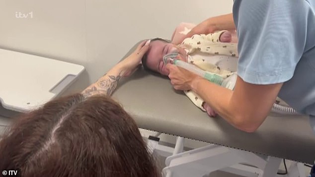 ظهرت Little Mixsinger السابقة في برنامج This Morning يوم الأربعاء بعد مشاركة تشخيص توأمها البالغ من العمر ثمانية أشهر Ocean Jade و Story Monroe يوم الأحد