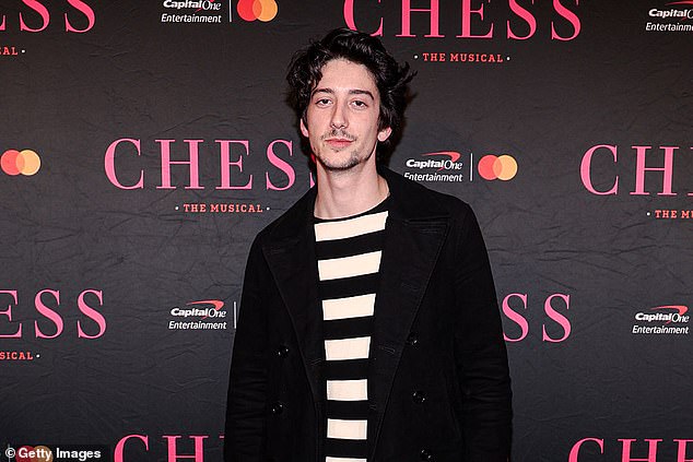 من ناحية أخرى، مانهايم ليست غريبة على ديزني وقد لعبت الدور الرائد في سلسلة Zombies - التي بدأت في عام 2018؛ شوهد في نوفمبر 2025 في مدينة نيويورك