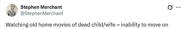 اهتزت الألسنة في عام 2020، عندما أرسل ستيفن تغريدة اعتبرت بمثابة انتقاد، في أعقاب إصدار أغنية ريكي الناجحة After Life، والتي تتبع قصة أرمل يشعر بالمرارة ويلعب دوره الكاتب والمبدع ريكي.
