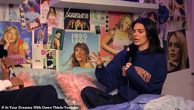 وشددت على أنها لا تعرف بأنها مثلية، مضيفة أنها لن تخفي ذلك إذا فعلت ذلك