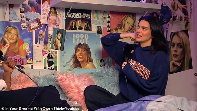 وواجهت عارضة الأزياء البالغة من العمر 30 عامًا الشائعات عبر الإنترنت التي لاحقتها لسنوات أثناء ظهورها في أحدث بودكاست In Your Dreams.