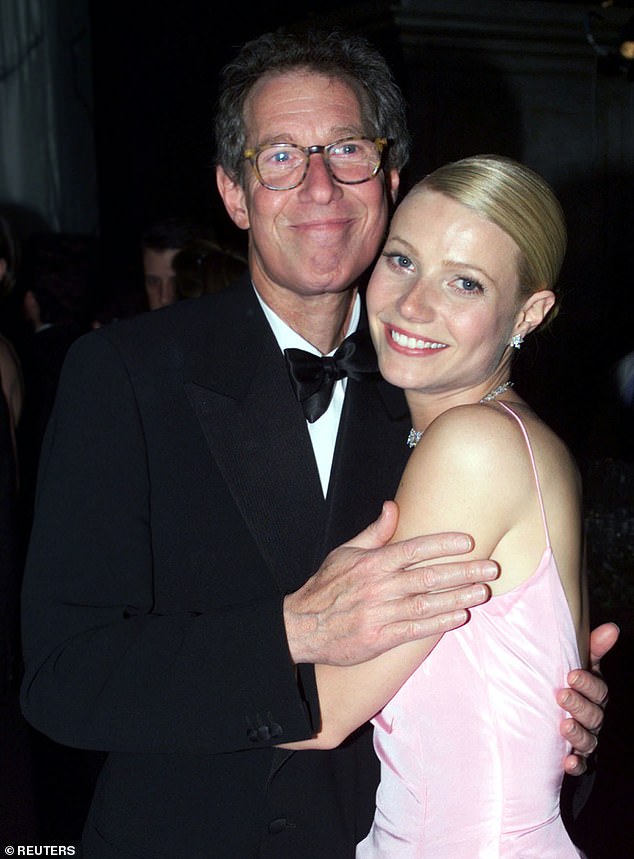 جاءت هذه الحادثة المرعبة بينما كانت لا تزال تتصارع مع وفاة والدها بروس بالترو في عام 2002 - وهي خسارة ستظل باقية في حياتها الشخصية وتحدد خياراتها المهنية. (في الصورة مع بروس في عام 1999)