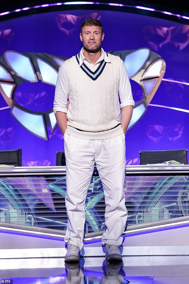 ارتدى فريدي زي الكريكيت الكلاسيكي