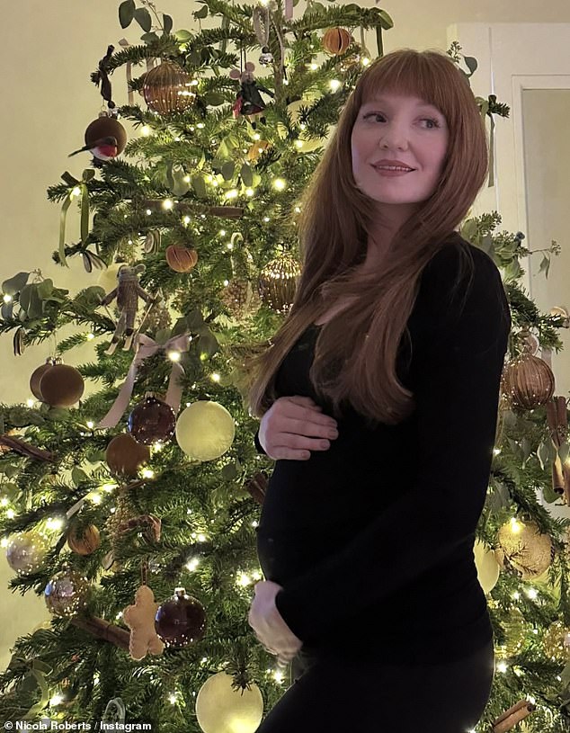 تؤدي مغنية فرقة Girls Aloud دور الإلهة بيرسيفوني في مسرحية West End الموسيقية Hadestown على مسرح Lyric Theatre.