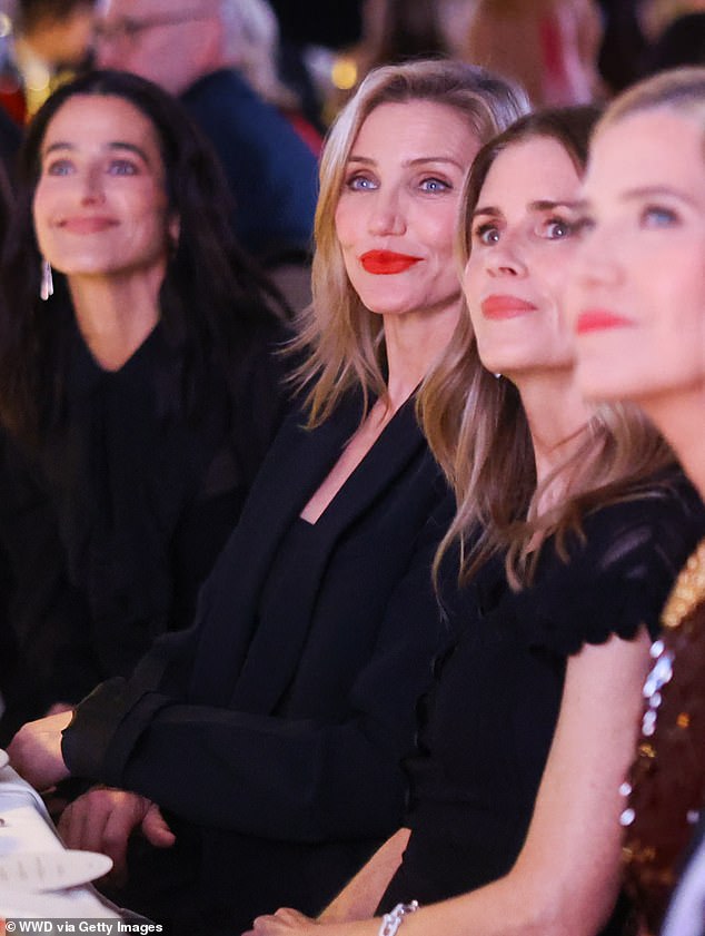 وشوهد دياز في وقت لاحق وهو جالس مع ضيوف آخرين وهم يستمعون إلى أحد المتحدثين على المسرح خلال حفل توزيع الجوائز يوم الجمعة