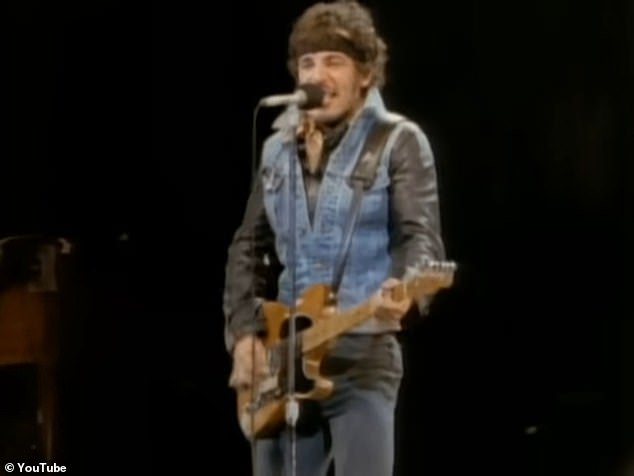 الأغنية التي صدرت عام 1984، والتي تعتبر انتقادا للعنصرية خلال حرب فيتنام، تحتوي على عبارة 