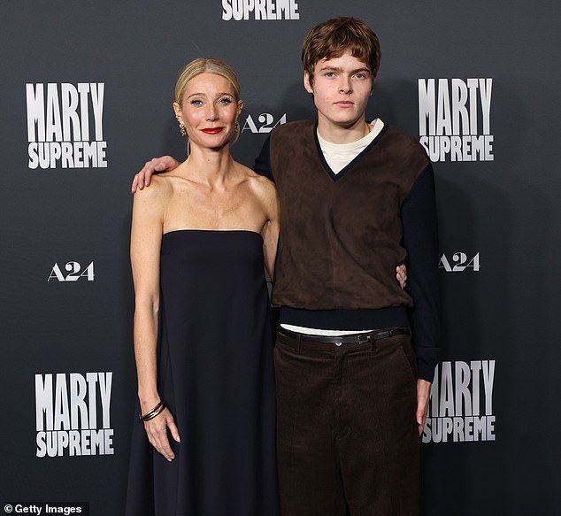 وقالت الحائزة على جائزة الأوسكار إنه عندما جاء ابنها موسى إلى العرض الأول للفيلم في لوس أنجلوس، 