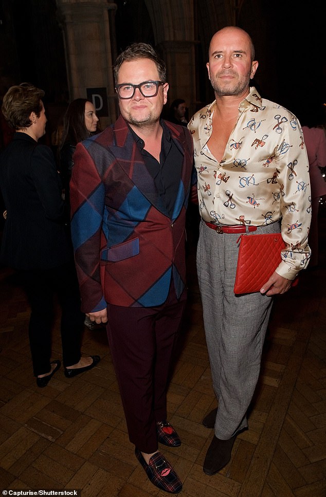 كان آلان على علاقة مع بول لمدة 14 عامًا، حيث عقد الثنائي قرانهما في عام 2018 في حفل ترأسته المغنية أديل في قصرها في لوس أنجلوس (في الصورة 2019)