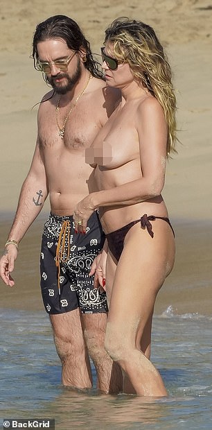 كان كلوم وكاوليتز يتجولان دون توقف