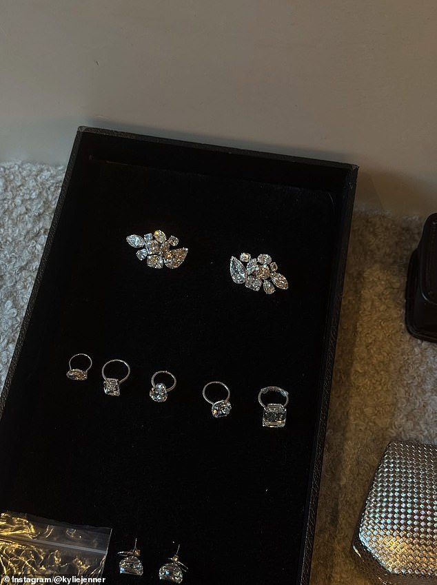 كان اختيارها للبلينغ مثيرًا للإعجاب