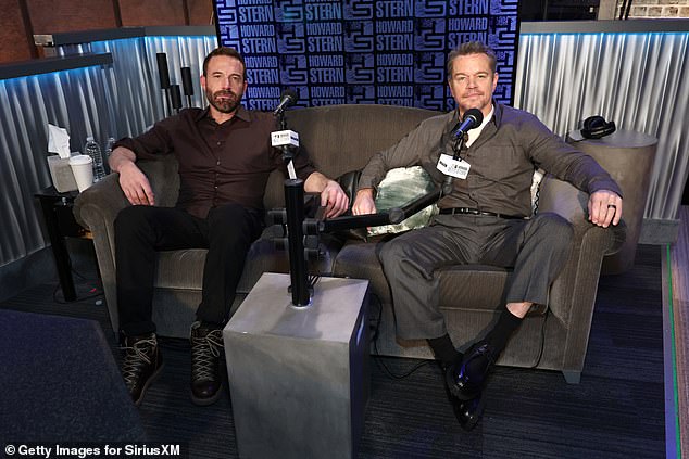 أثناء ظهوره في برنامج The Howard Stern Show على SiriusXM يوم الاثنين مع بن، يتذكر مات: 