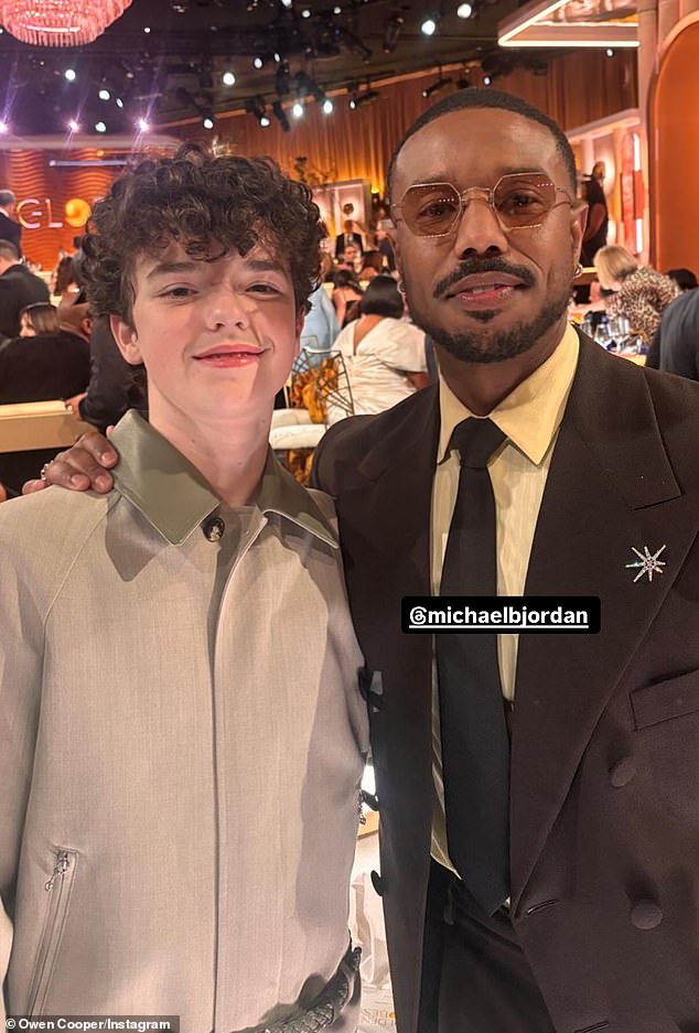 التقط مايكل بي جوردان صورة شخصية مع أوين أثناء اختلطه مع جمهور القائمة الأولى