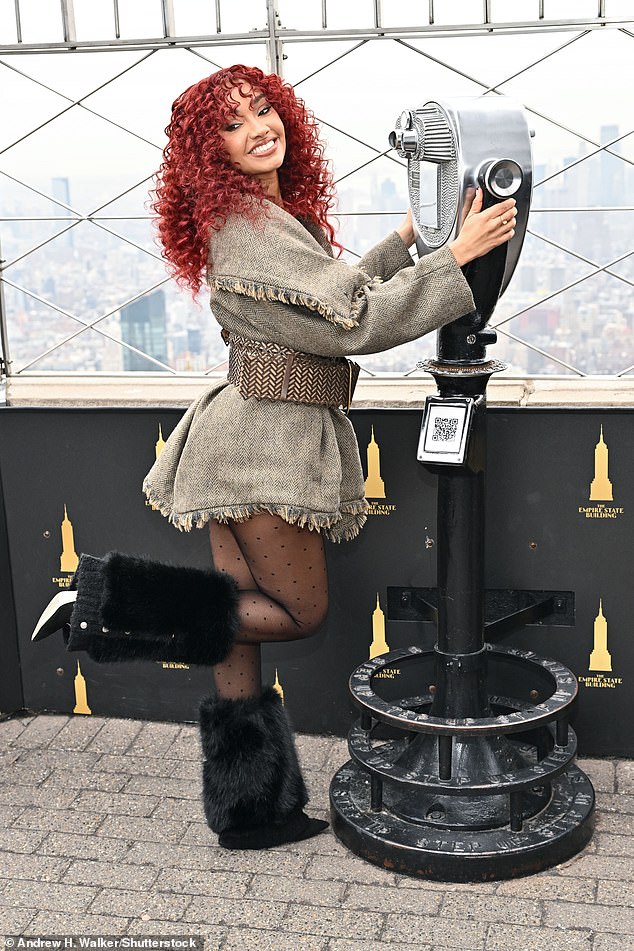 ومن المقرر أن تصدر المغنية البالغة من العمر 34 عامًا ألبومها الفردي الأول My Ego Told Me To في فبراير