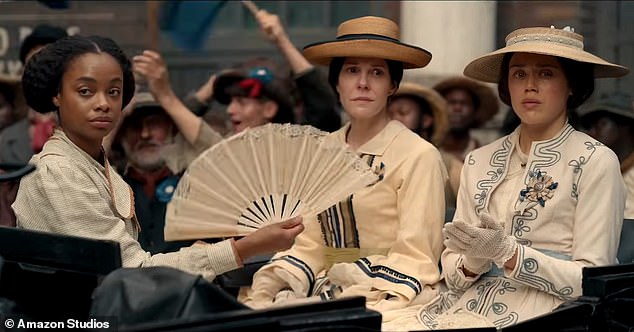 أنتج الحائز على جائزة الأوسكار المسلسل المكون من ثمانية أجزاء، والذي من المقرر أن يصدر في 26 فبراير، مع مورجان فريمان؛ لا يزال من البيت الرمادي