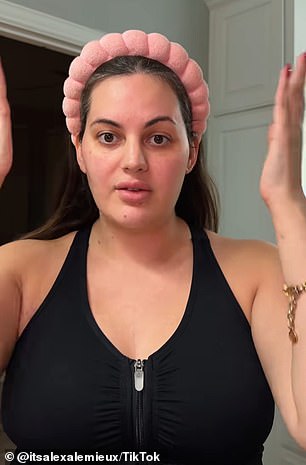 وتابعت الشخصية الإعلامية: 