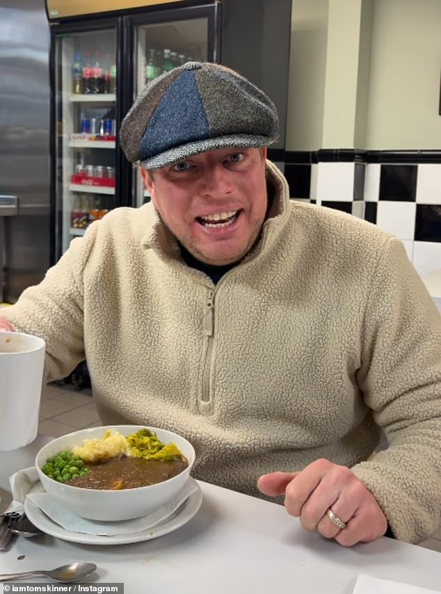 في ديسمبر، تم الكشف عن أن نجم الواقع قد انفصل عن وكيله