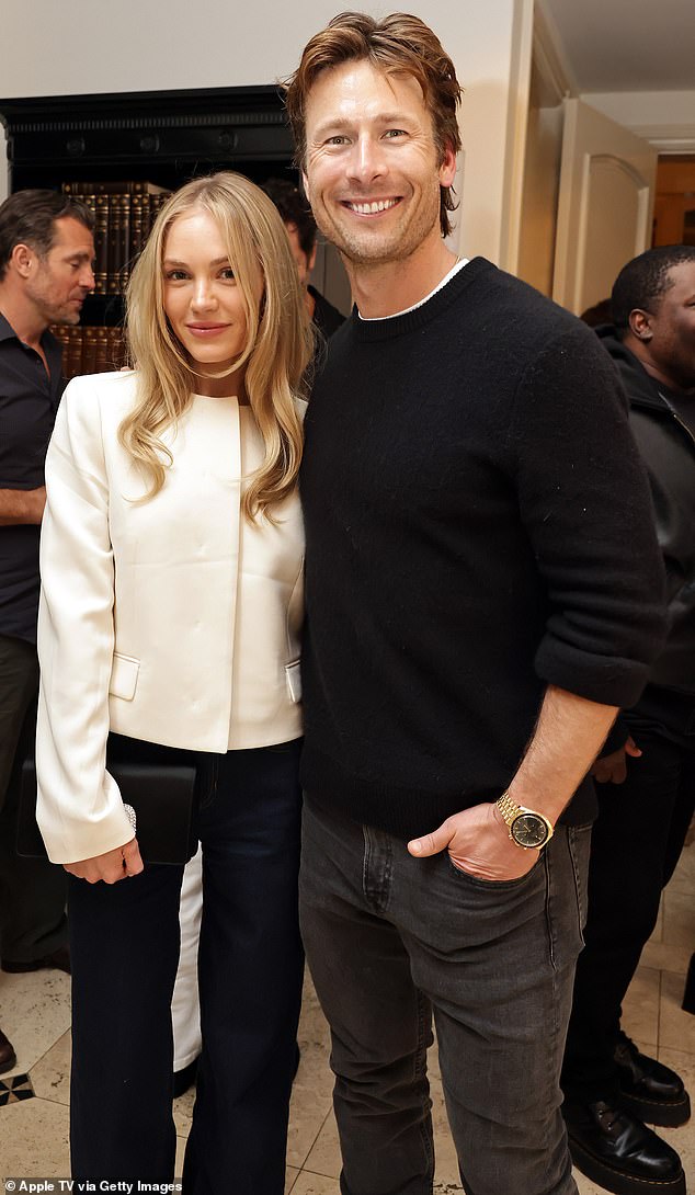 عندما تم طرح علاقتها مع باول، قالت راندولف للمنفذ: 