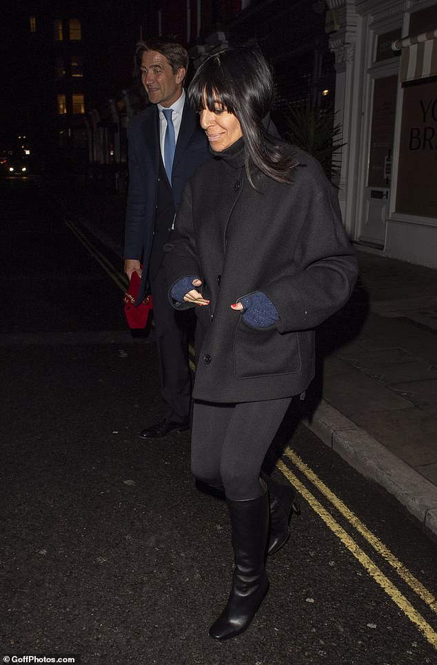 شوهدت مضيفة 