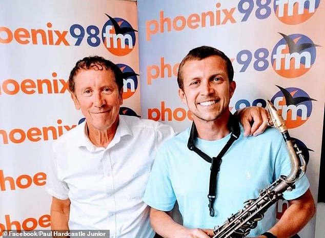 أعلن الموسيقي بول، 68 عامًا، أن ابنه، الذي يُدعى أيضًا بول، 35 عامًا، قد توفي في منشور مفجع على إنستغرام ليلة الاثنين (في الصورة معًا)