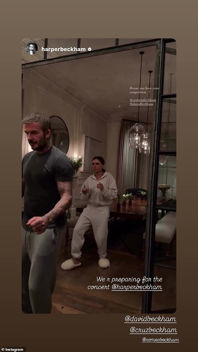 عند إعادة نشر قصة هاربر على إنستغرام، كتبت فيكتوريا: 