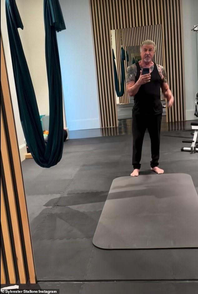 وقال الفحل الإيطالي: 