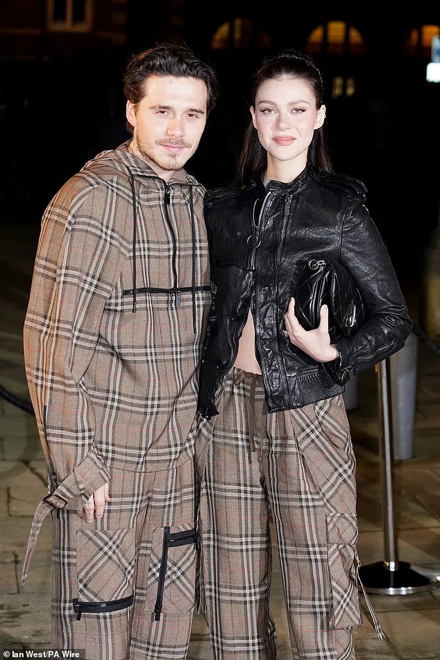 توجه الشاب البالغ من العمر 26 عامًا إلى وسائل التواصل الاجتماعي ليلة الاثنين ليخرج عن صمته بشأن نزاعه الطويل مع عائلته حيث أعلن أنه 