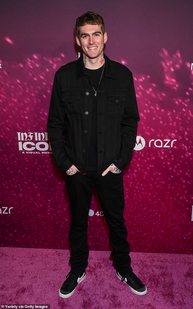 كان طفل نيبو بريسلي جربر، 26 عامًا، وجهًا آخر يمكن التعرف عليه في العرض الأول