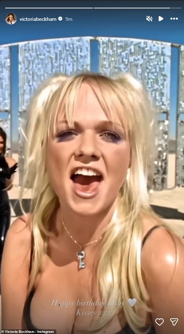 كما شاركت أيضًا مقطعًا من رقص إيما وسبايس جيرلز في مقطع الفيديو Say You’ll Be There مع تعليق 