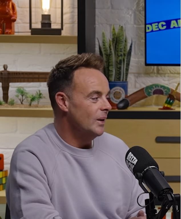 وقال آنت إن قراره في العام الجديد كان تحسين مفرداته والحد من الشتائم بينما يتعلم طفله الصغير وايلدر، الذي يشاركه زوجته آن ماري كوربيت، التحدث.