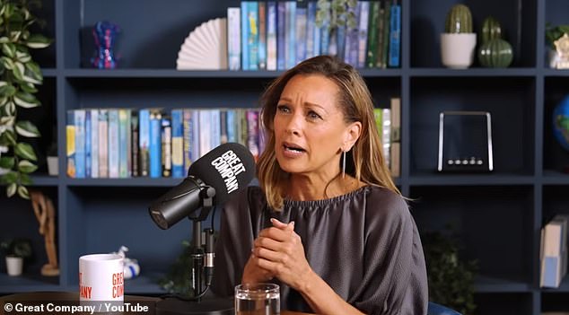 وكشفت الممثلة البالغة من العمر 62 عامًا، لأول مرة عن محنتها المتعلقة بالاعتداء الجنسي في مذكراتها عام 2012، حيث شرحت بالتفصيل كيف مارست فتاة تبلغ من العمر 18 عامًا الجنس الفموي معها عندما كانت في عطلة مع صديقتها وأصدقاء عائلتها في كاليفورنيا.