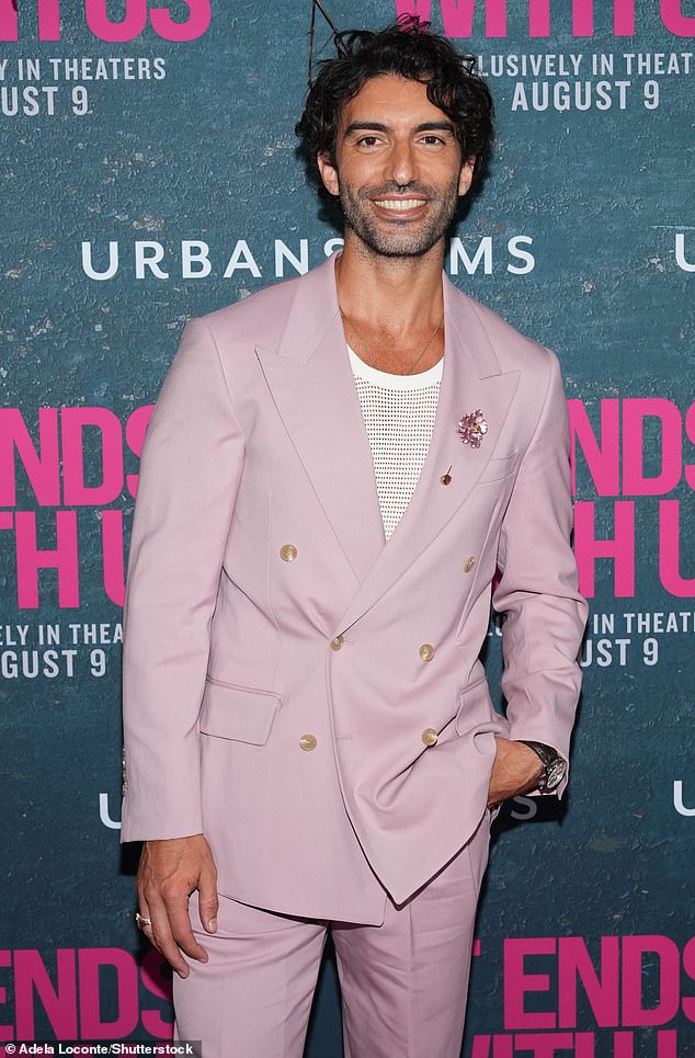 تزعم Lively أن بالدوني دخلت منطقة التحرير لمشاهدة مقطعها من الفيلم 