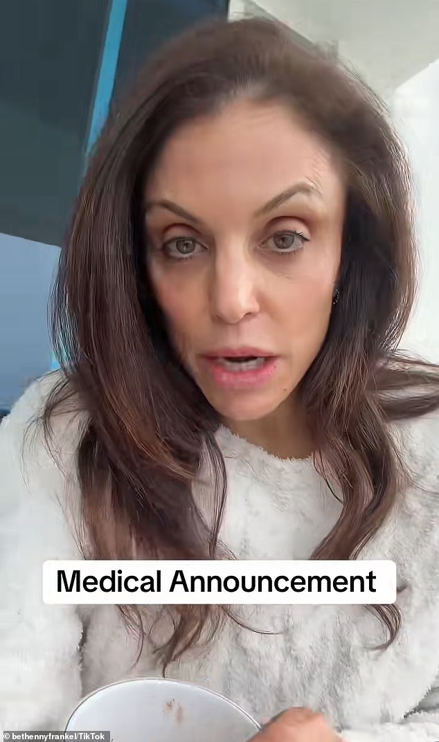 اعترفت الإعلامية بأنها لا تشرب الكثير من الماء، والطبيب يقول لها “الماء هو دوائك”