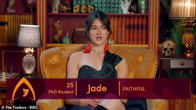 أدت المائدة المستديرة الأخيرة إلى نفي جايد المخلصة، تاركة قلعة أردروس غارقة في الدموع بعد أن صوت لها صديقها ستيفن لصالحها.