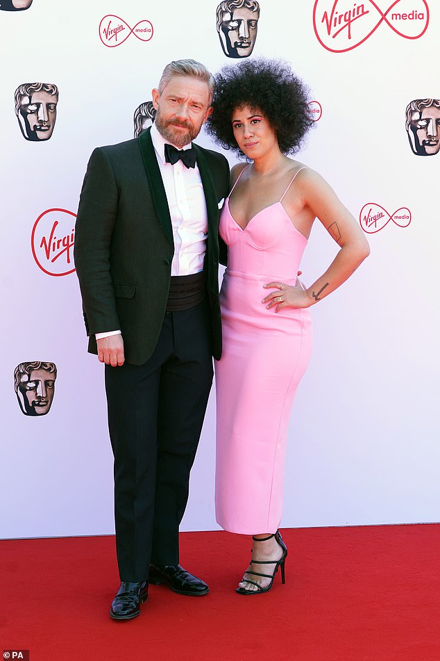 وأضاف نجم The Love فعلا، الذي يرتبط بعلاقة مع الممثلة الفرنسية راشيل بن عيسى، 31 عاما، منذ عام 2020، أنه يعتقد أن المشاعر غير المريحة أمر لا مفر منه في أي علاقة.