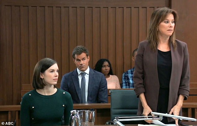 قام جراهن بتصوير المحامي العنيد ألكسيس ديفيس في المستشفى العام - الذي يتم بثه طوال أيام الأسبوع على قناة ABC - منذ عام 1996