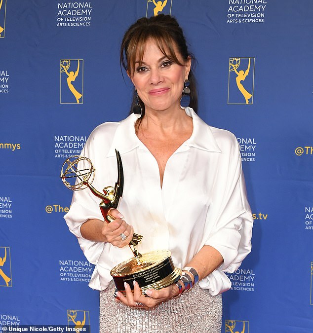 وقالت الفائزة بجائزة Daytime Emmy ثلاث مرات خلال خطاب قبولها: 