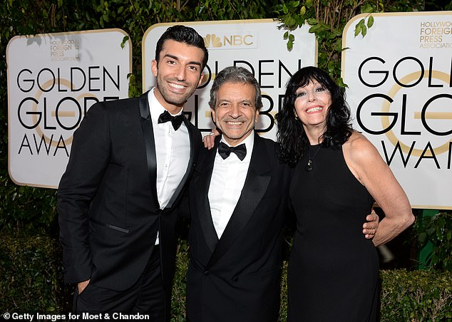 حصل المخرج والممثل The It Ends With Us على دعم علني من قبل والده، الذي شارك في إشادة شخصية عميقة تعكس صمود ابنه خلال ما وصفه بالعام المضطرب؛ جاستن بالدوني شوهد في عام 2015 مع والديه سام وشارون