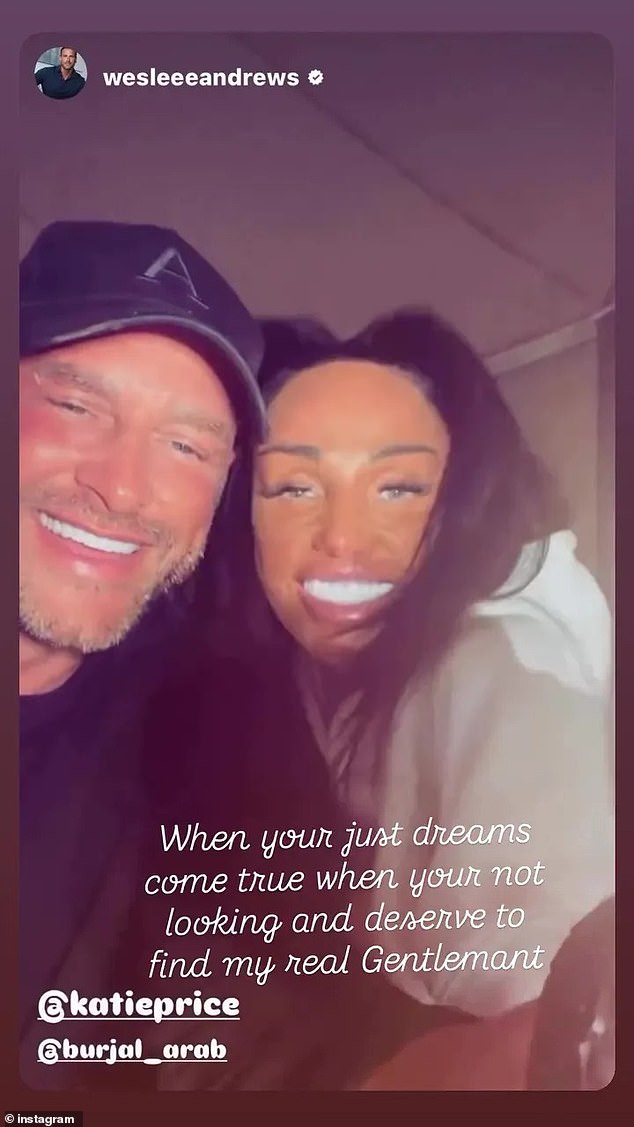 بالكاد يمكن التعرف على الزوجين في هذه الصورة التي تمت مشاركتها لأول مرة يوم الجمعة