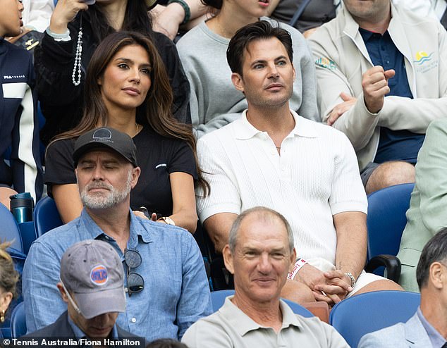 حضرت بيا المباراة مع صديقتها المفضلة ومصممة الديكور الداخلي كلينت نيكولاس، الذي ساعد في تصميم قصر لوس أنجلوس الذي تبلغ قيمته 57 مليون دولار والذي تتقاسمه مع زوجها باتريك.