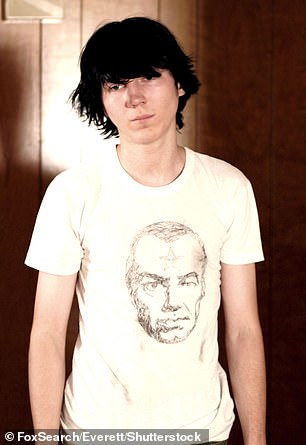 تم اختيار دانو باعتباره الابن الضال دواين (في الصورة)