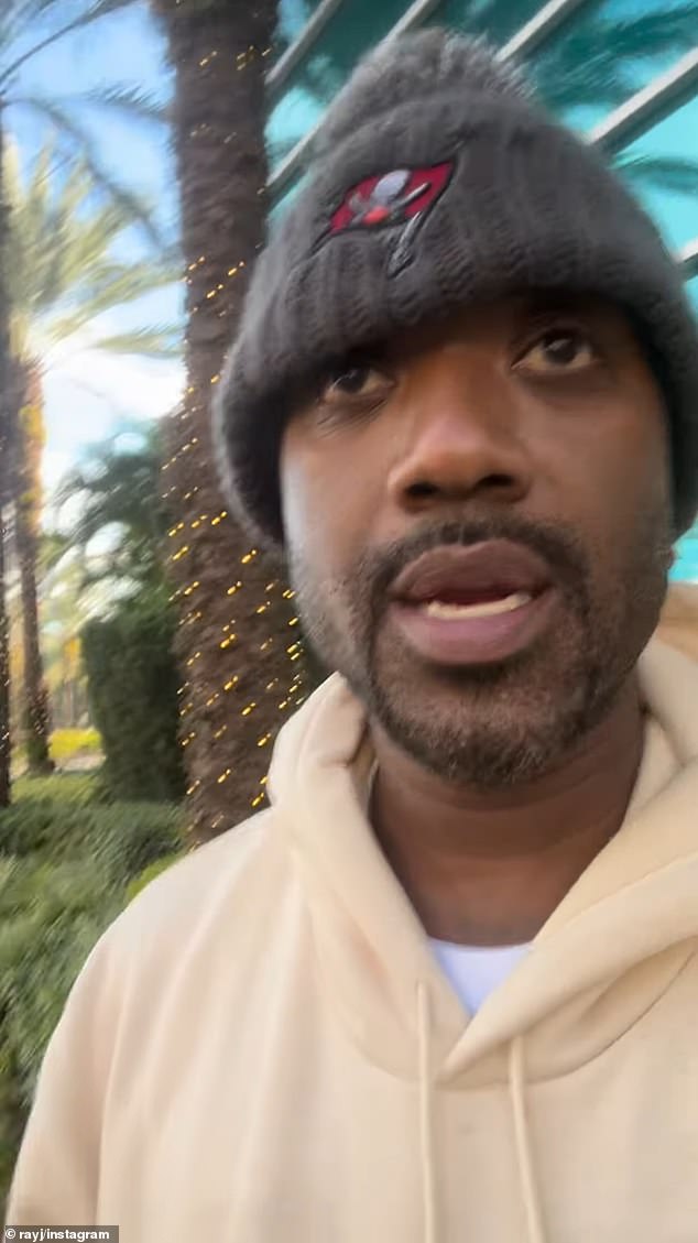 في الشهر الماضي من شهر ديسمبر، قام Ray J بتحميل مقطع فيديو يكشف فيه أنه كان يتنقل عبر الولايات المتحدة