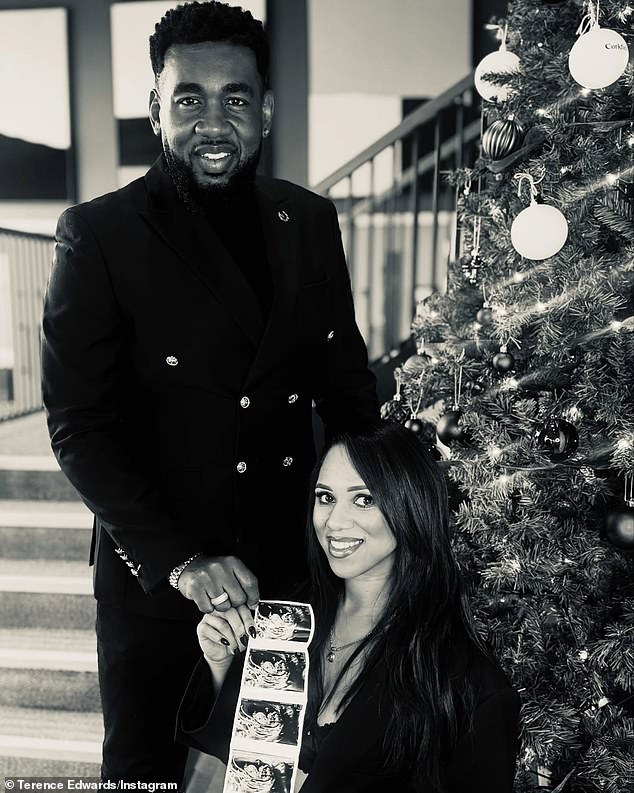 مشاركة تحديث على Instagram يوم الخميس، شارك Terence الأخبار السعيدة جنبًا إلى جنب مع الموعد المحدد وسلسلة من الصور