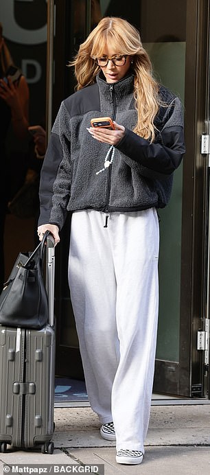 شوهد النجمان وهما يتحدثان لمدة 15 دقيقة بعد ظهورهما في العرض