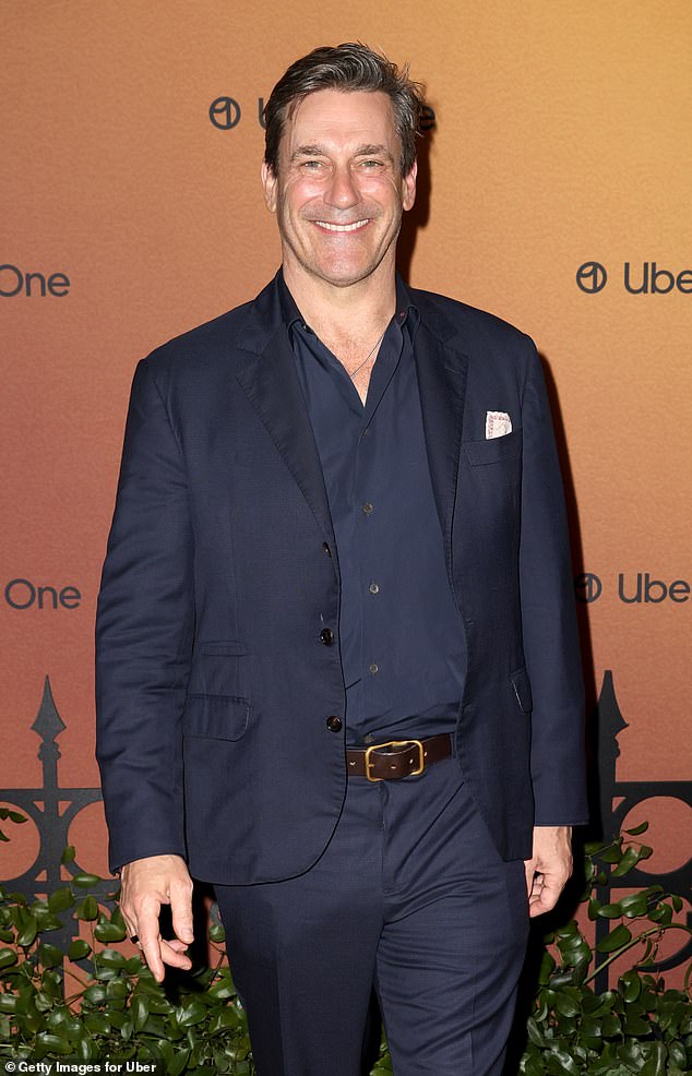 كانت الممثلة الكوميدية البالغة من العمر 65 عامًا ضيفة على البودكاست الخاص بـ Owen Thiele's In Your Dreams هذا الأسبوع، حيث تحدثت عن التعليق الذي قاله لها الممثل البالغ من العمر 54 عامًا ذات مرة؛ هام في الصورة في فبراير 2025