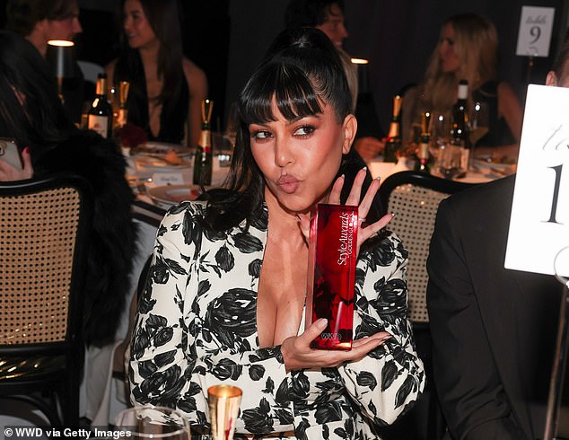 شاركت كارداشيان بشكل كبير في مجال التجميل والعافية منذ إطلاق خط Lemme الخاص بها في عام 2022 وعلامتها التجارية Poosh في عام 2019؛ الصورة في 9 يناير