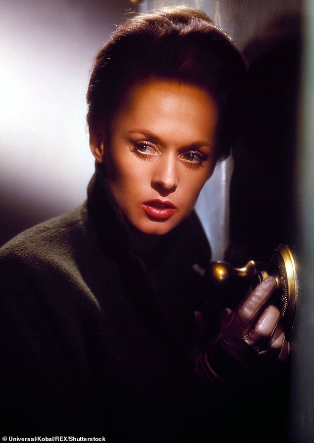 عملت مرة أخرى مع هيتشكوك في فيلم الإثارة مارني عام 1964، الذي لعبت دور البطولة فيه إلى جانب شون كونري وكان آخر أفلام المخرج التي سجلها برنارد هيرمان.